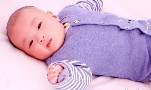 婴儿湿疹结痂-婴儿湿疹发红结咖网 :分享宝宝湿疹结痂硬皮发黄怎么办-婴儿湿疹结黄痂会自愈吗知识